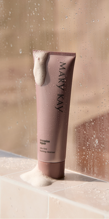 Stand-alone shot of Foaming Cleanser.